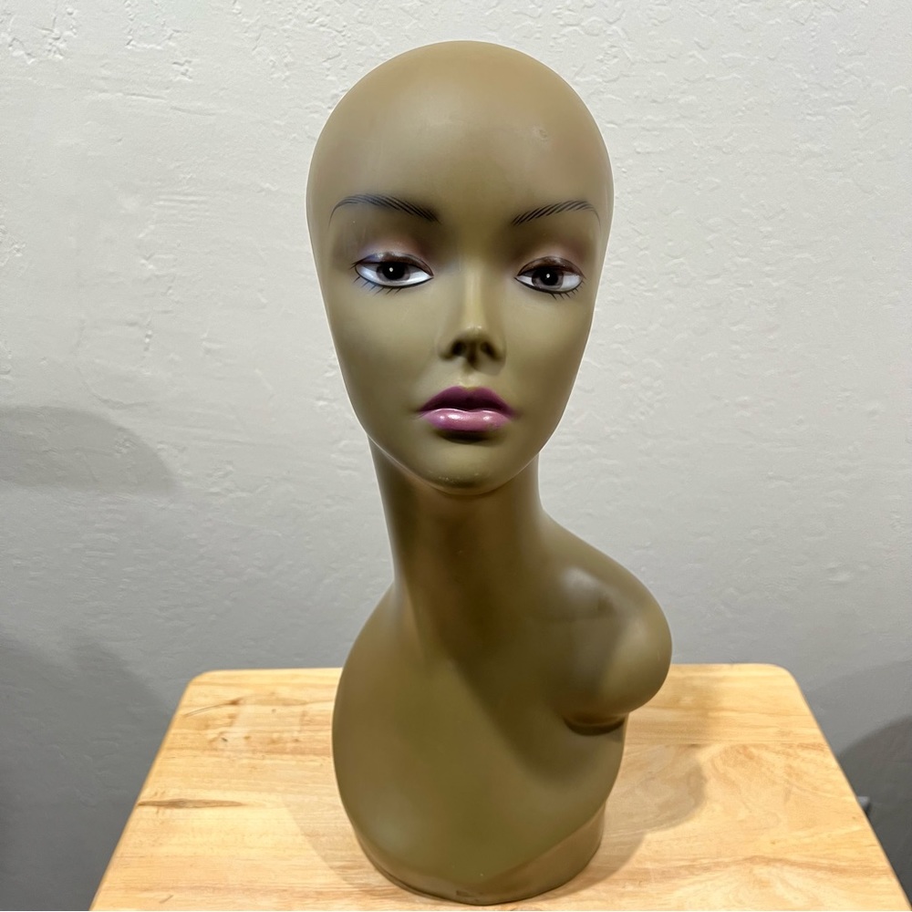 [21] Mannequin Head Plastic Display for Wigs Hats Sunglasses Jewelry